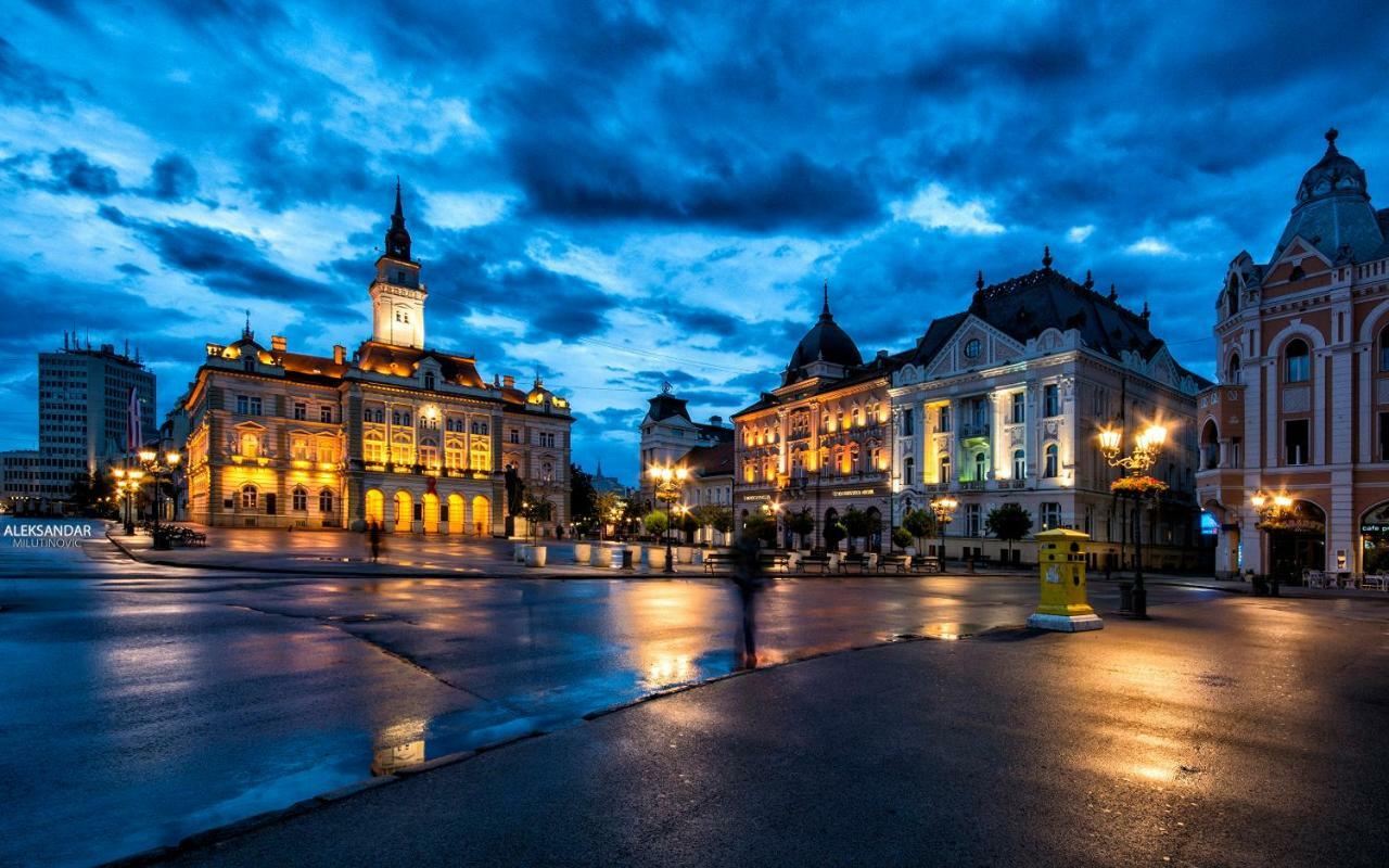 Modern Naive Downtown With Free Private Garage-Fast Wi-Fi Lejlighed Novi Sad Eksteriør billede